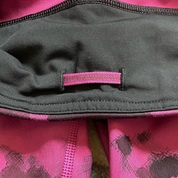 Lululemon Pace Rival Crop Full-On Luxtreme Blooming Pixie Black / Raspberry Sz 4 - Picture 7 of 9